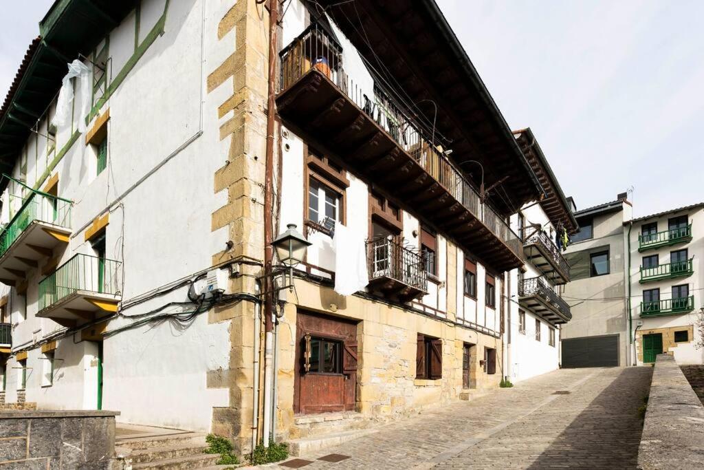 Apartmán Sorgin-Etxe. Basquenjoy Hondarribia Exteriér fotografie
